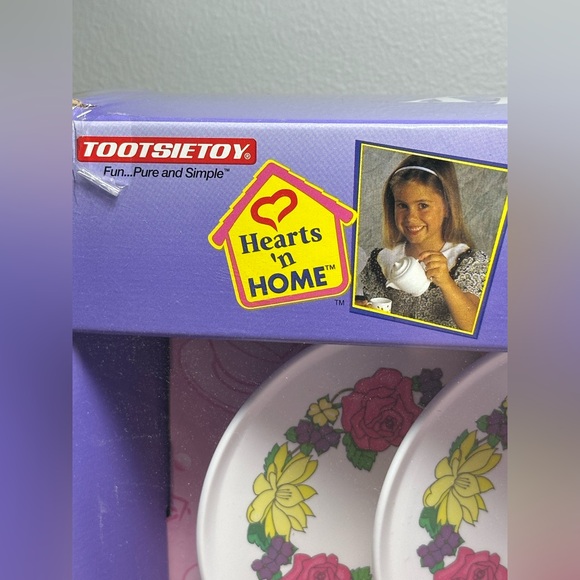 Tea Party Set from 1998 Tootsietoy - Picture 2 of 9